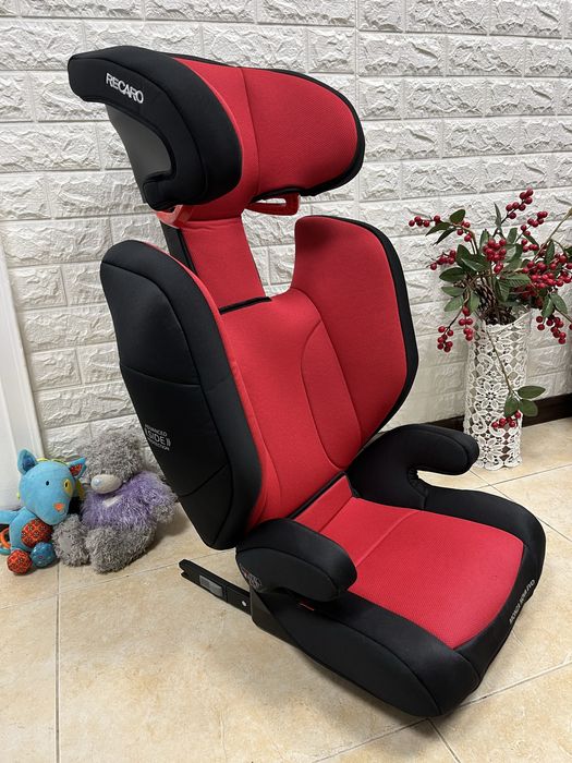 Автокрісло Recaro Monza Nova Evo Seatfix, група 2/3 (15-36кг) рекаро