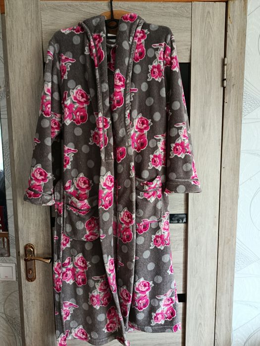 Халат жіночий з трояндами та пташка