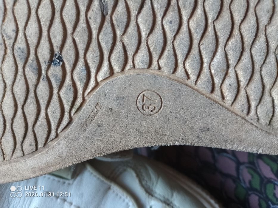 Buty młodzieżowe Cinque, rozmiar 37 cm