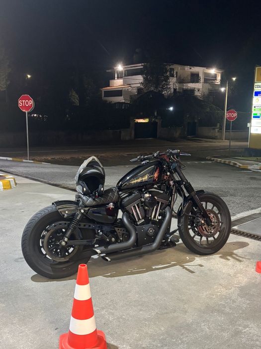 Vendo Harley-Davidson Sportster 1200 Roadster (XL1200R), ano 2006.