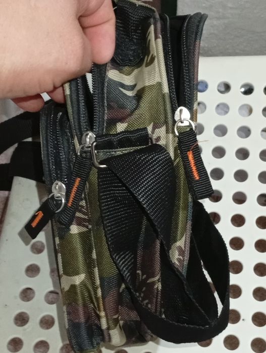 Bolsa com várias aberturas toda nova