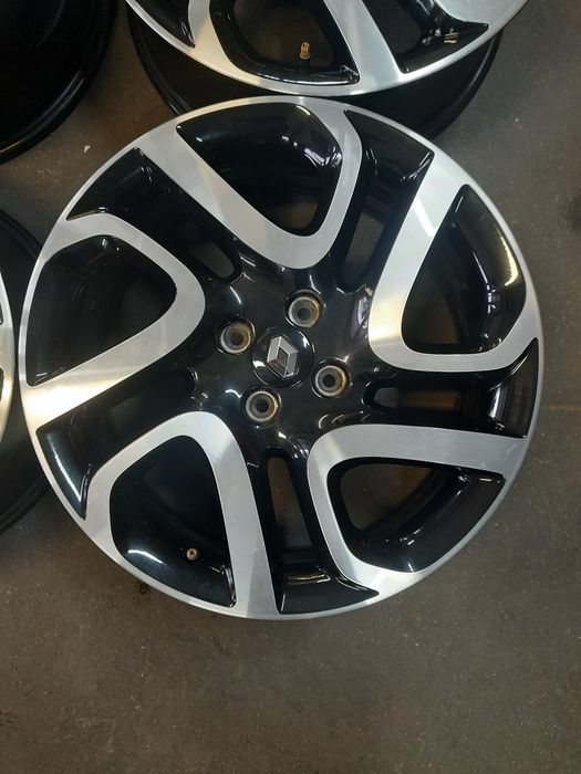 (01) Felgi 17" 4x100 ET 40 6,5j - Renault