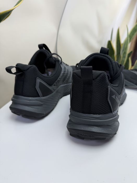 Adidas Tracefinder Trail IH2930 розмір 48 (30см) на широку ногу