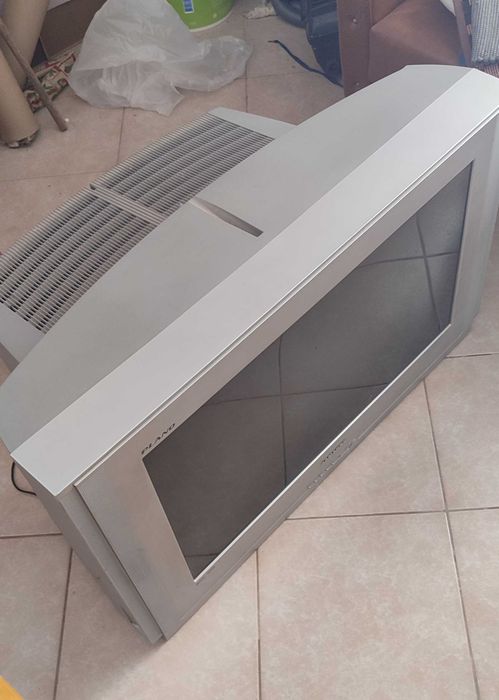 Televisão SAMSUNG WS-32M066V CRT 32'' Full HD.