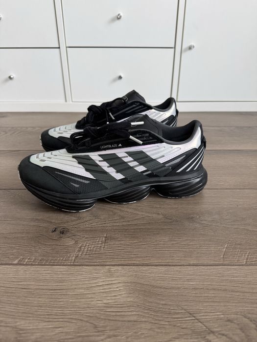 Кросівки Adidas Lightblaze  Audi Revolut F1 Team оригінал 44р