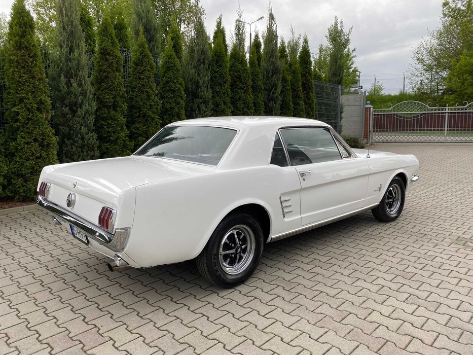 Ford Mustang coupe 3.3 R6; 1966r; po kapitalnej odbudowie