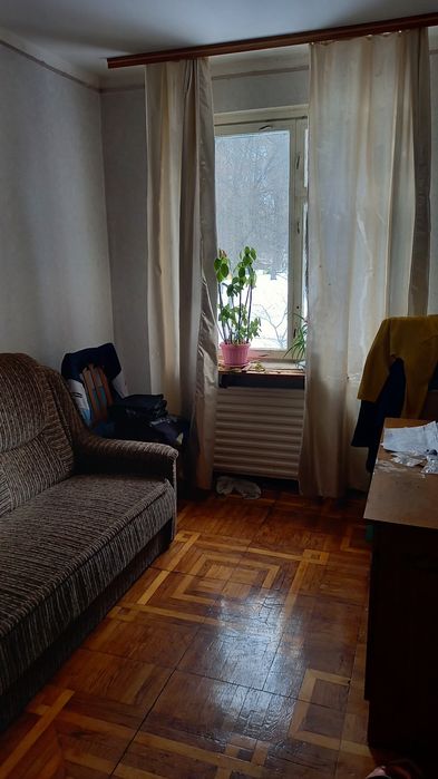 4х кімнатна на Космонавтів