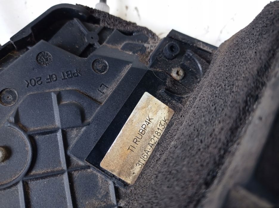 Замок двери левый перед mazda 3 3n6aa21813k