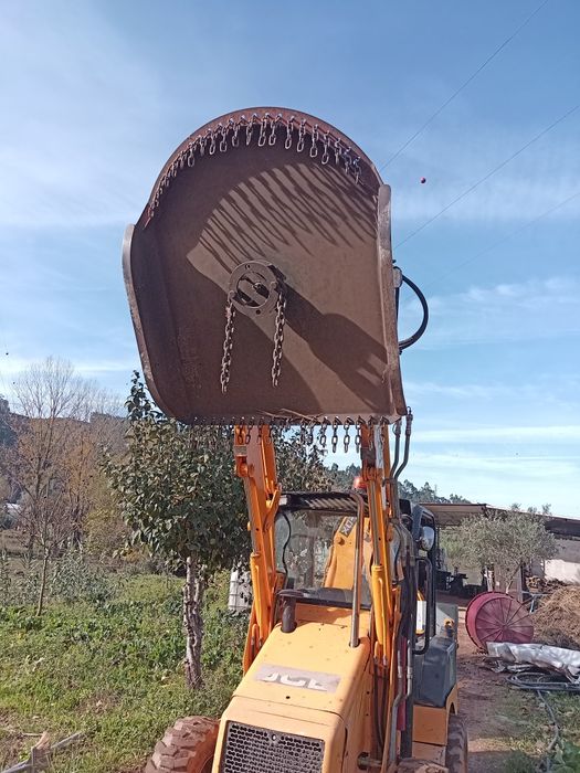 Vendo capinadeira para mini retroescavadeira ou Bobcat a óleo