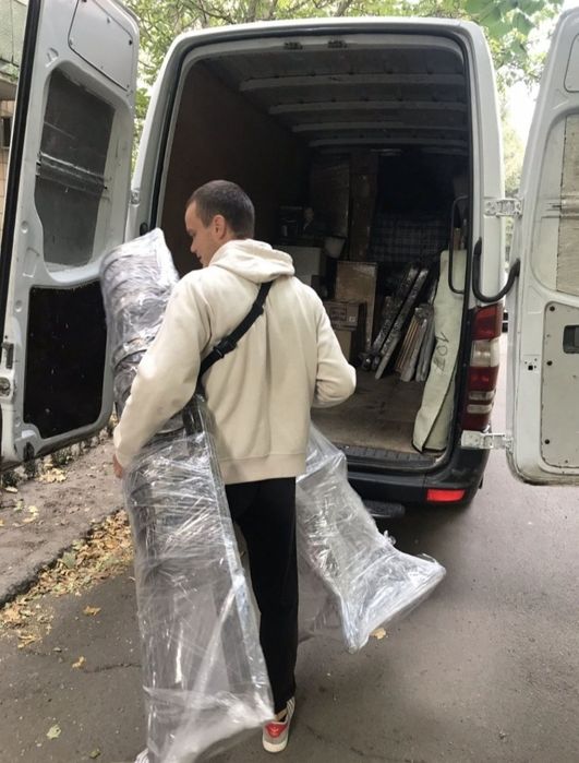 Вантажні перевезення, вантажне таксі, вантажники