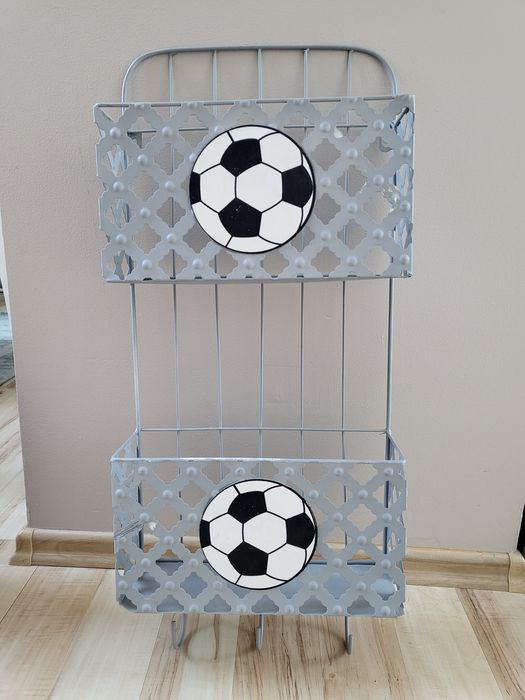 Regał metalowy do zawieszenia