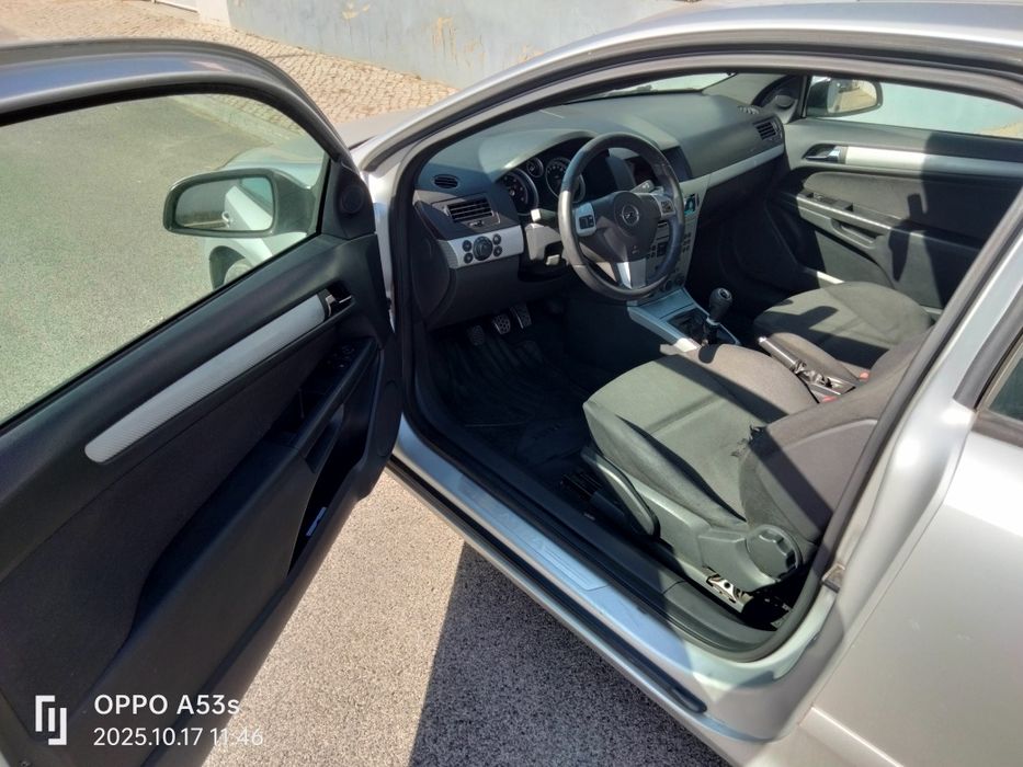 Opel Astra GTC 1.3 cdti