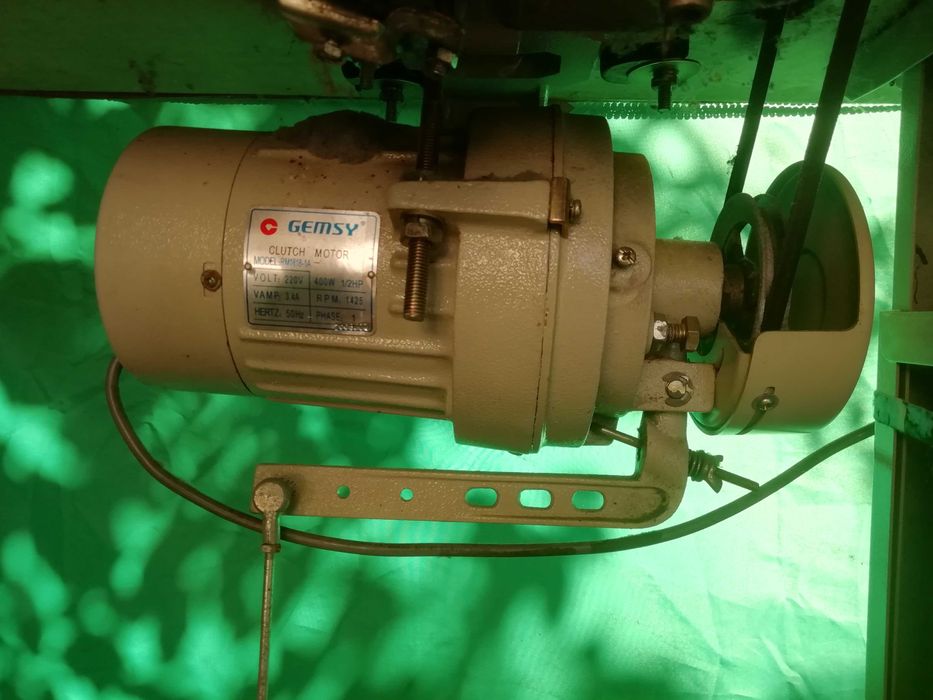 Машина швейная Zinger ZDL-8900: 4 900 грн. - Швейные машины и