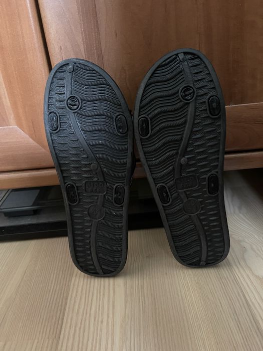 Sprzedam kapcie Gucci