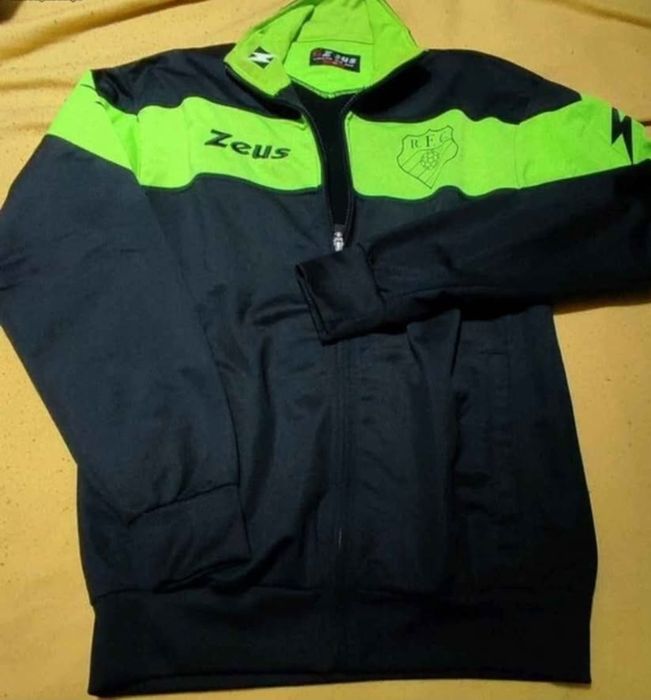 Fatos de treino da Macron e Zeus