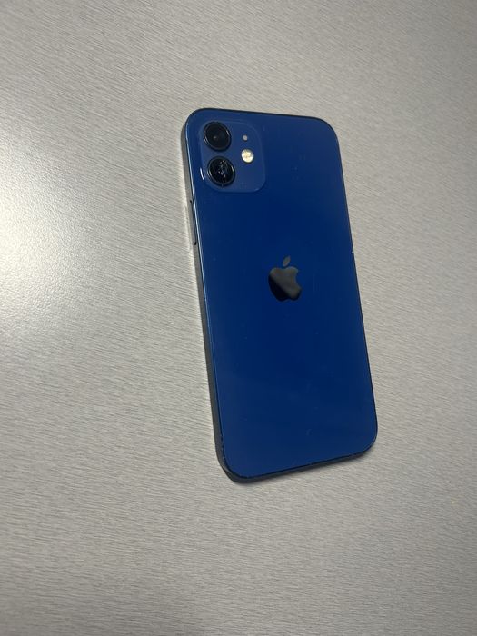 Iphone 12 niebieski