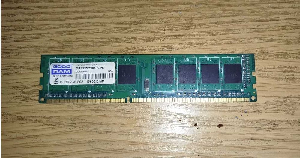 Модуль памяти (оперативка) Kingston 4 GB DDR3 1333 MHz (KVR13N9S8/4)