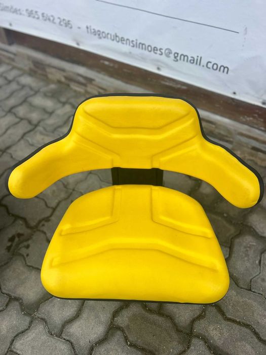 BANCO NOVO TRATOR ULTRA CONFORTÁVEL