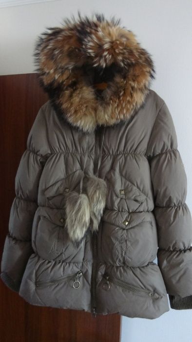 пуховик-куртка с капюшоном на девочку -подростка 12-15 лет
