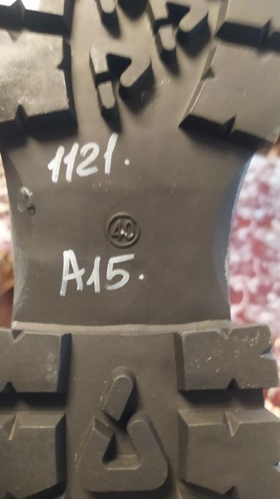 Продам жіночі чоботи