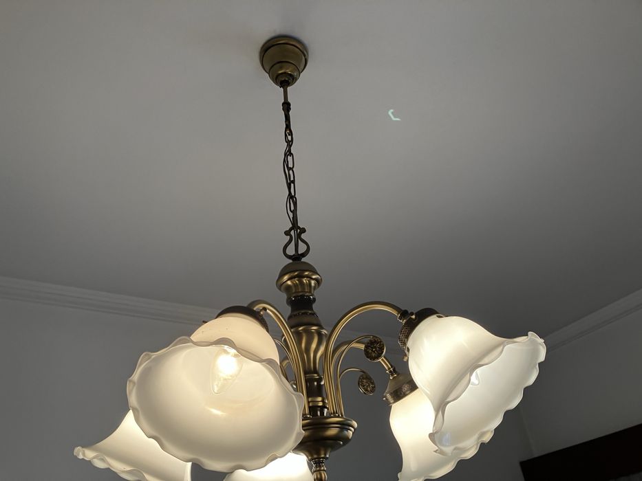 Candeeiro latao 5 bracos ( falta um vidro)