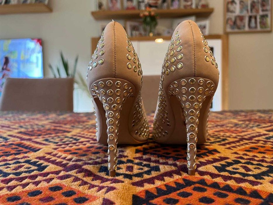 Nowe czółenka  Kazar 36