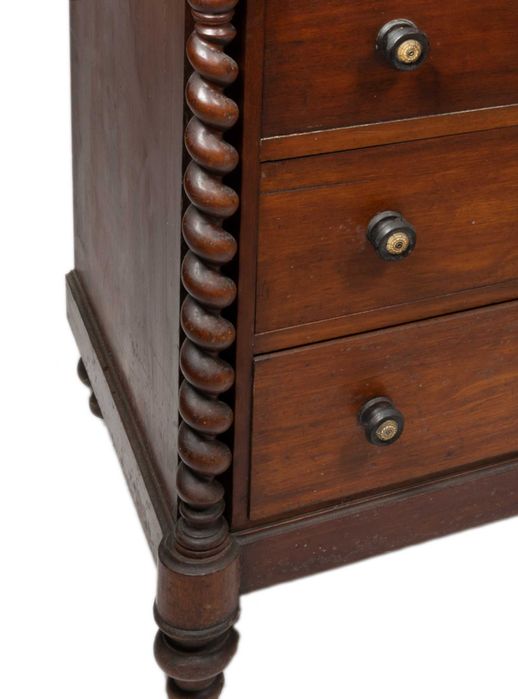 Cómoda Oratório vinhático d José | século XIX