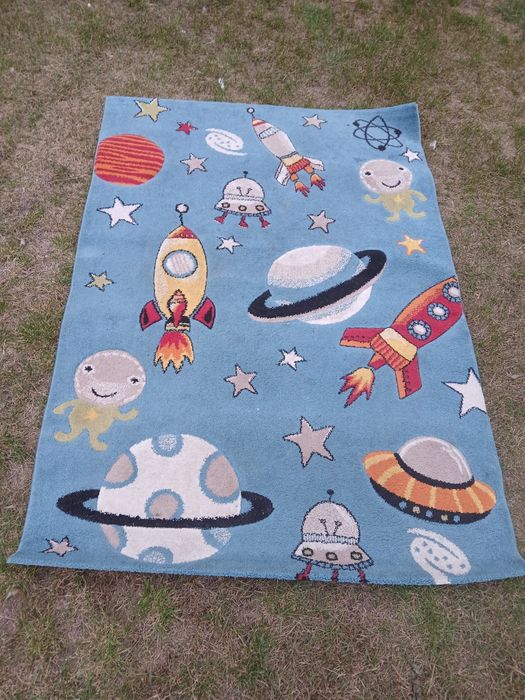 Dywan do pokoju dziecięcego kosmos planety niebieski 120x170