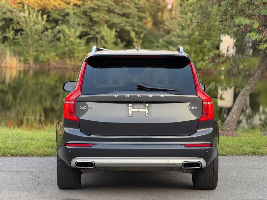 Volvo XC90    2015