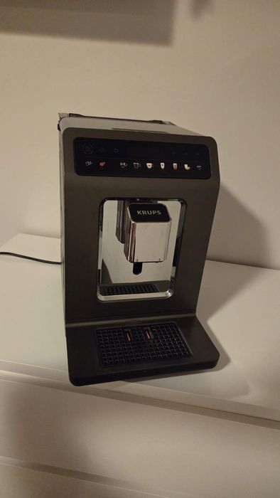 Ekspres do kawy Krups EA 890