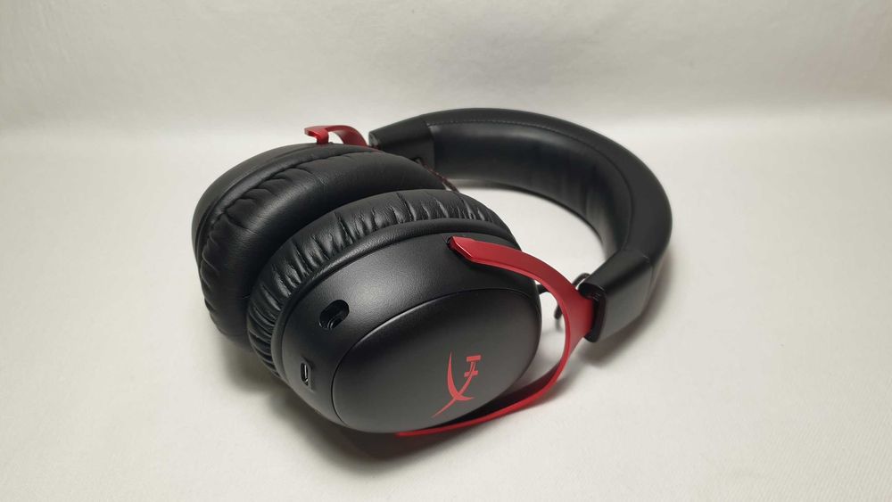 Słuchawki bezprzewodowe HyperX Cloud III Wireless jak NOWE.