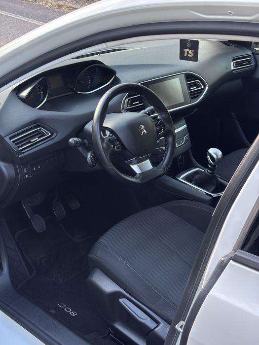 Peugeot 308 1.6HDI 120cv — photo 5