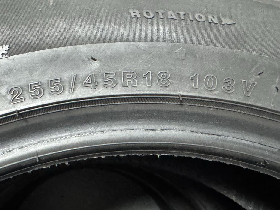 шини 255/45/18 103V. Tracmah