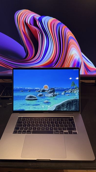 Macbook Pro 2019, I9, radeon pro 5500M idealny stan Komorze • OLX.pl