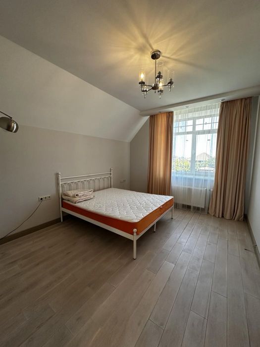 Аренда ДОМА в Совиньоне 280 м2, подвал