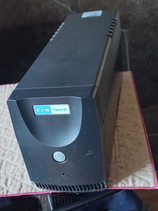 Источник бесперебойного питания Eaton NV 800VA. Новый, в упаковке.