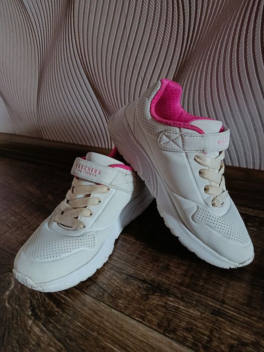 Дитячі кросівки Sketches