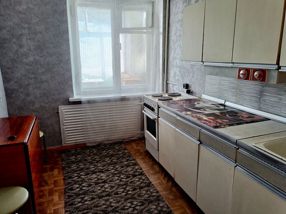 Є світло. Є гаряча вода. Центр. МаКдональдс.