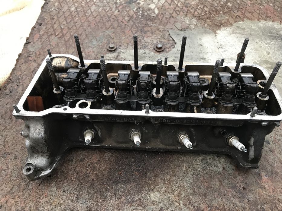 ГБЦ ВАЗ 2106 с распредвалом