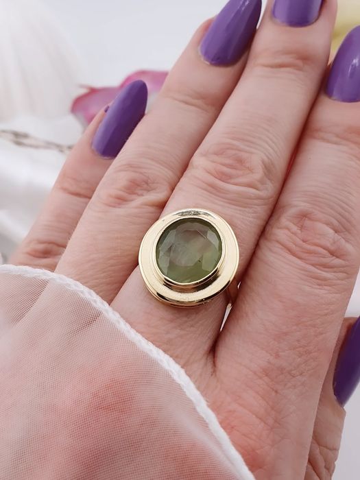 Złoty pierścionek z naturalnym Oliwinem  pr.585 (026p)