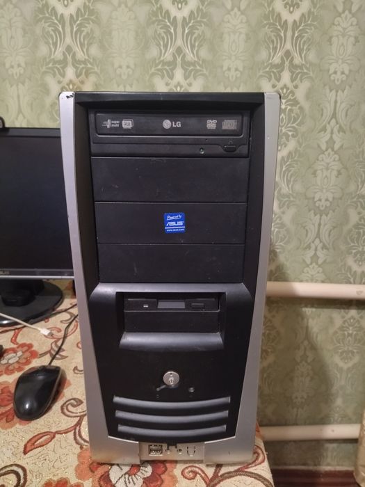 Продам пк для офісу і не значних Ігрушок