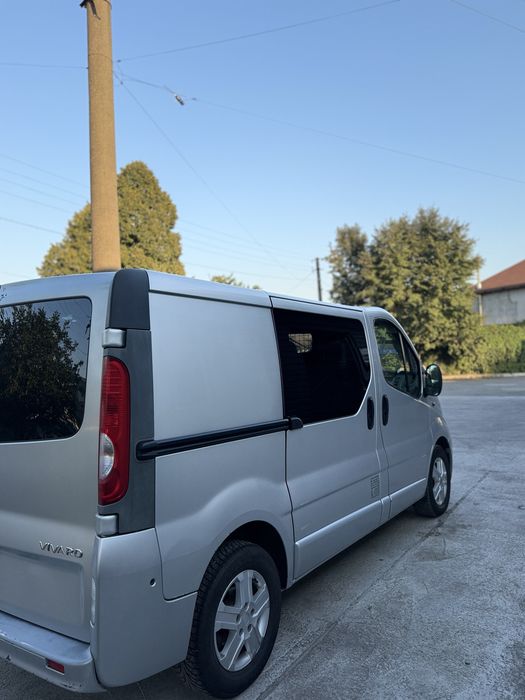 Продам  Opel Vivaro 2.0 дизель