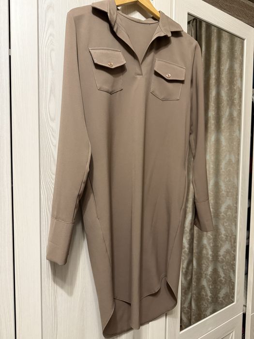 Дужа гарна жіноча сукня