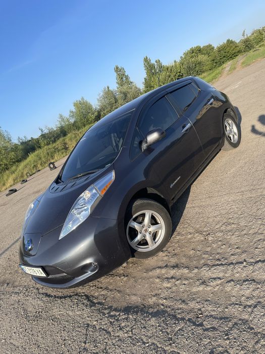 Продам Nisan Leaf 2013 р 90 км