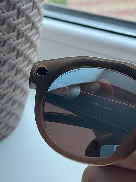 Oakley Meta HSTN