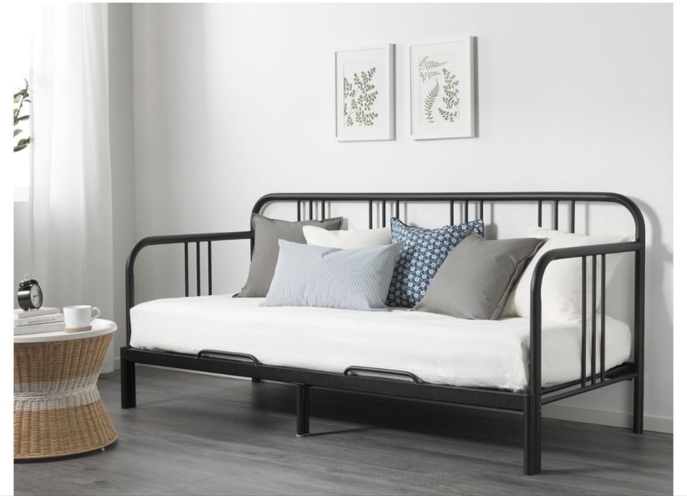 Sofá-cama de puxar ikea metal preto