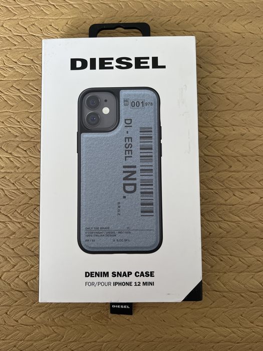 Etui oryginalne Diesel na telefon Apple iPhone 12 mini- nowe