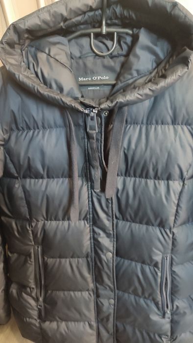 Продам жіночий пуховик