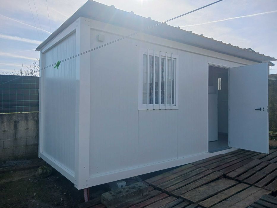 Casinha pré-fabricada 6m x 2,5m