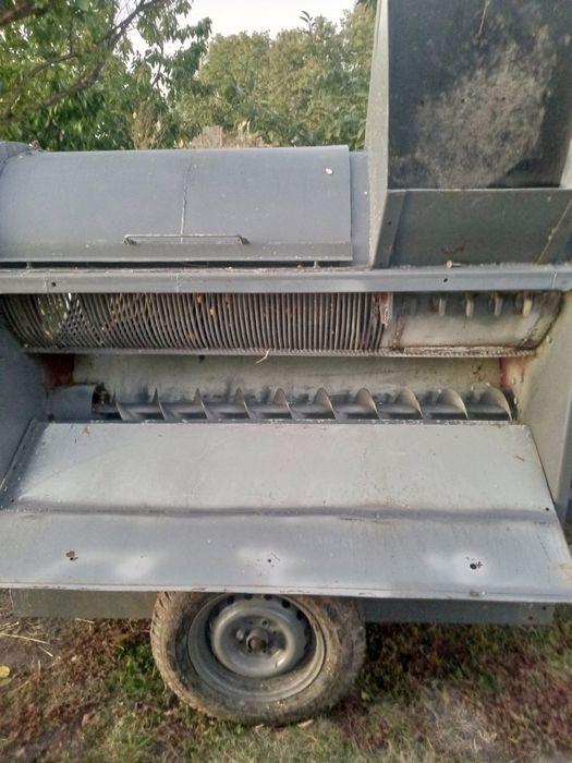 На замовлення гарбузовий комбайн.